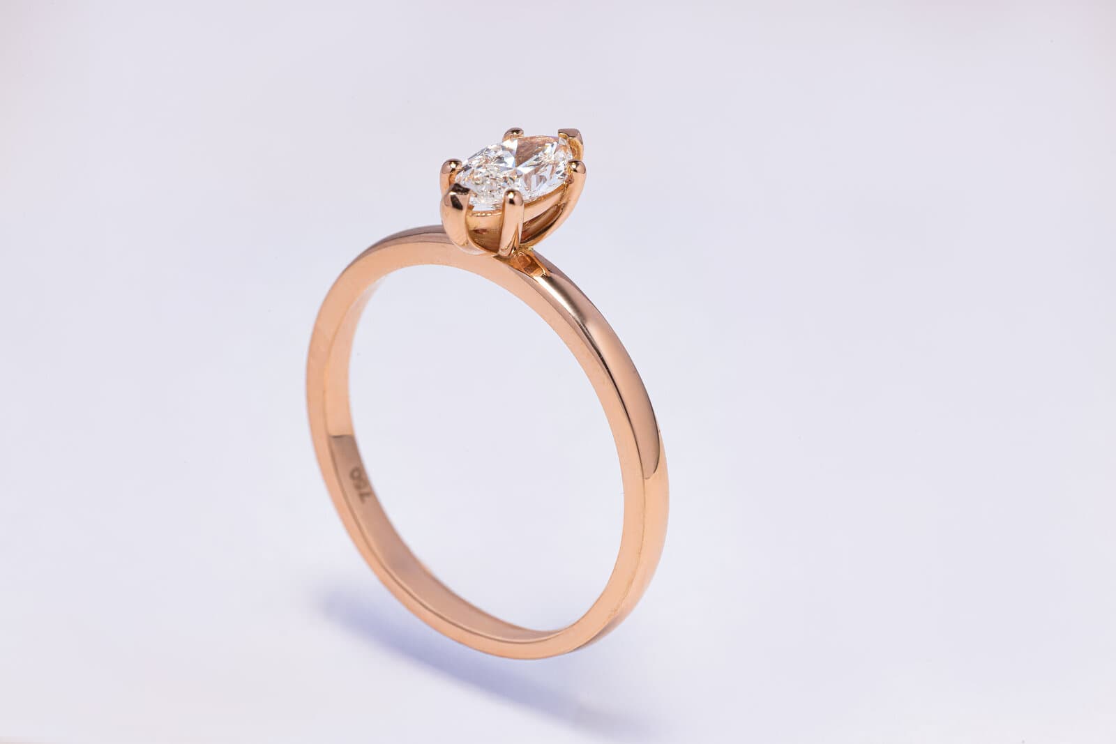 Solitaire rings