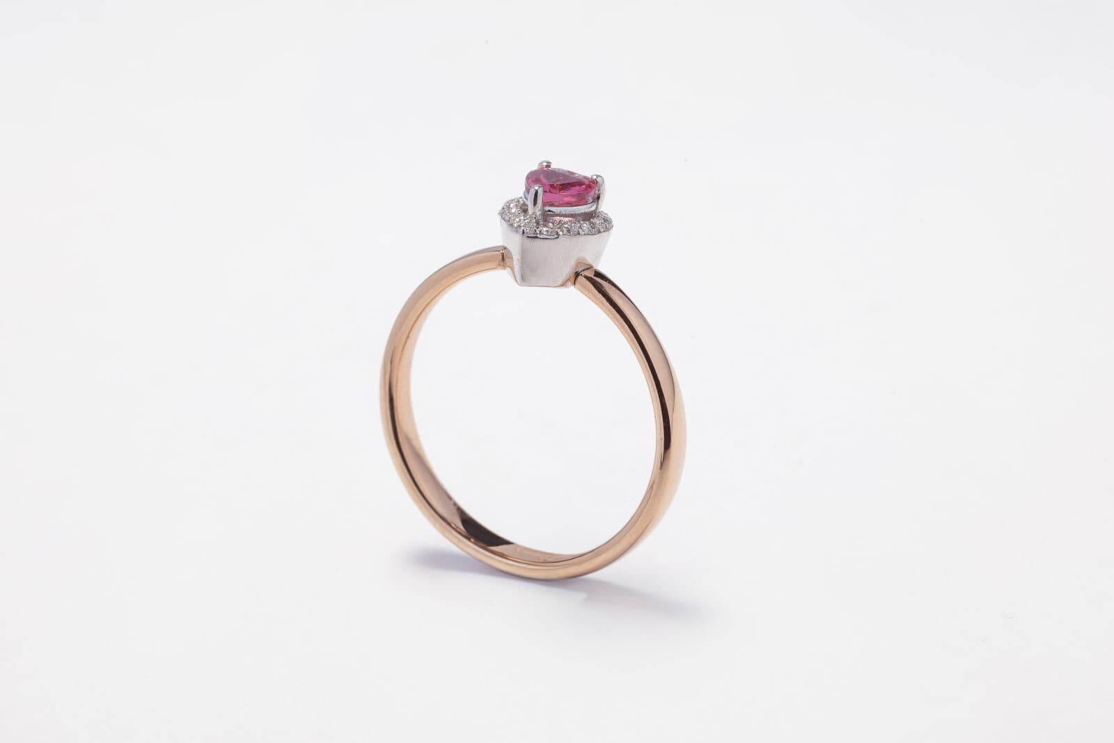 Pink heart turmaline with diamonds